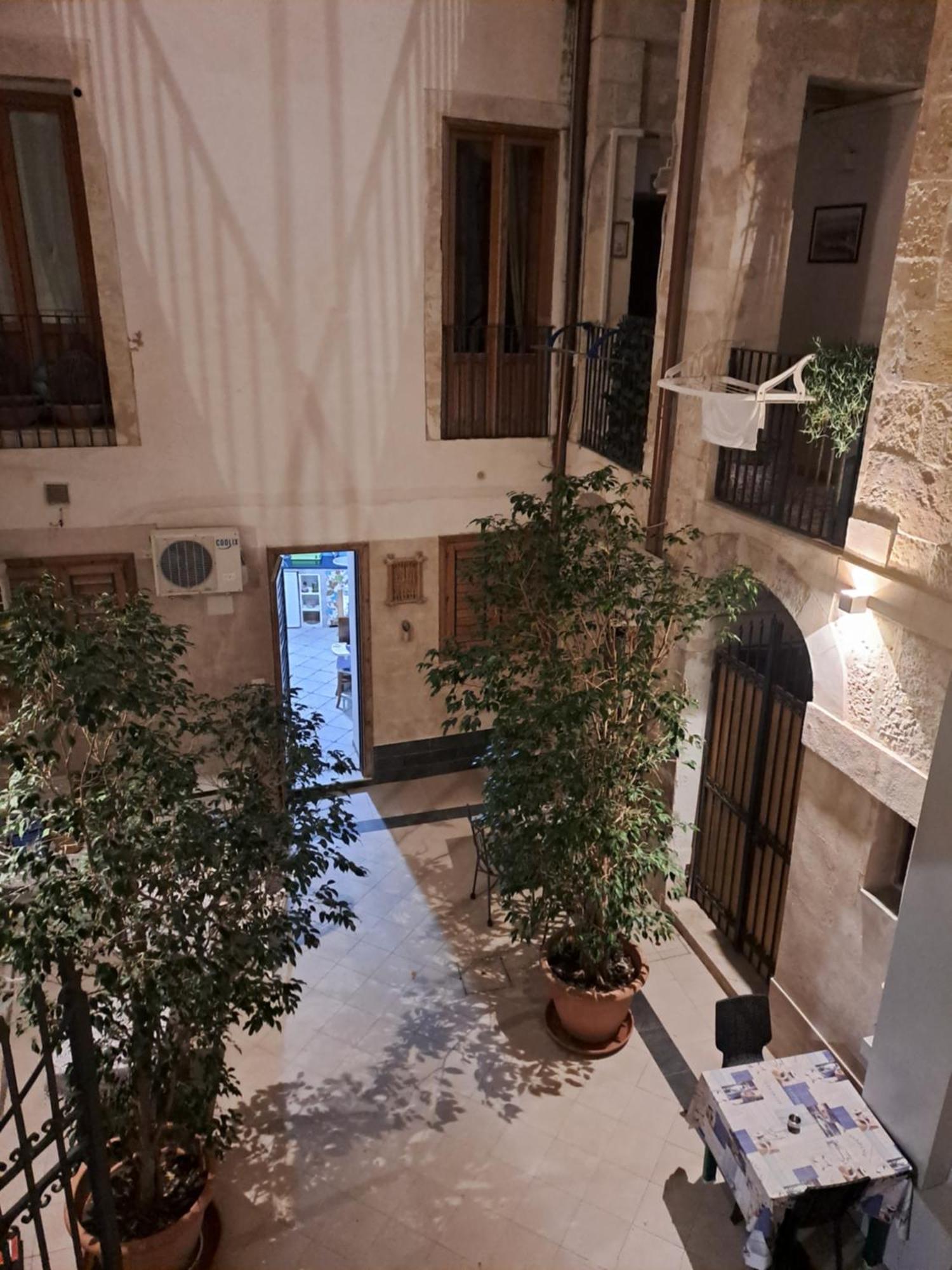 Syrakosia A Ortigia Vila Syracuse Exterior foto